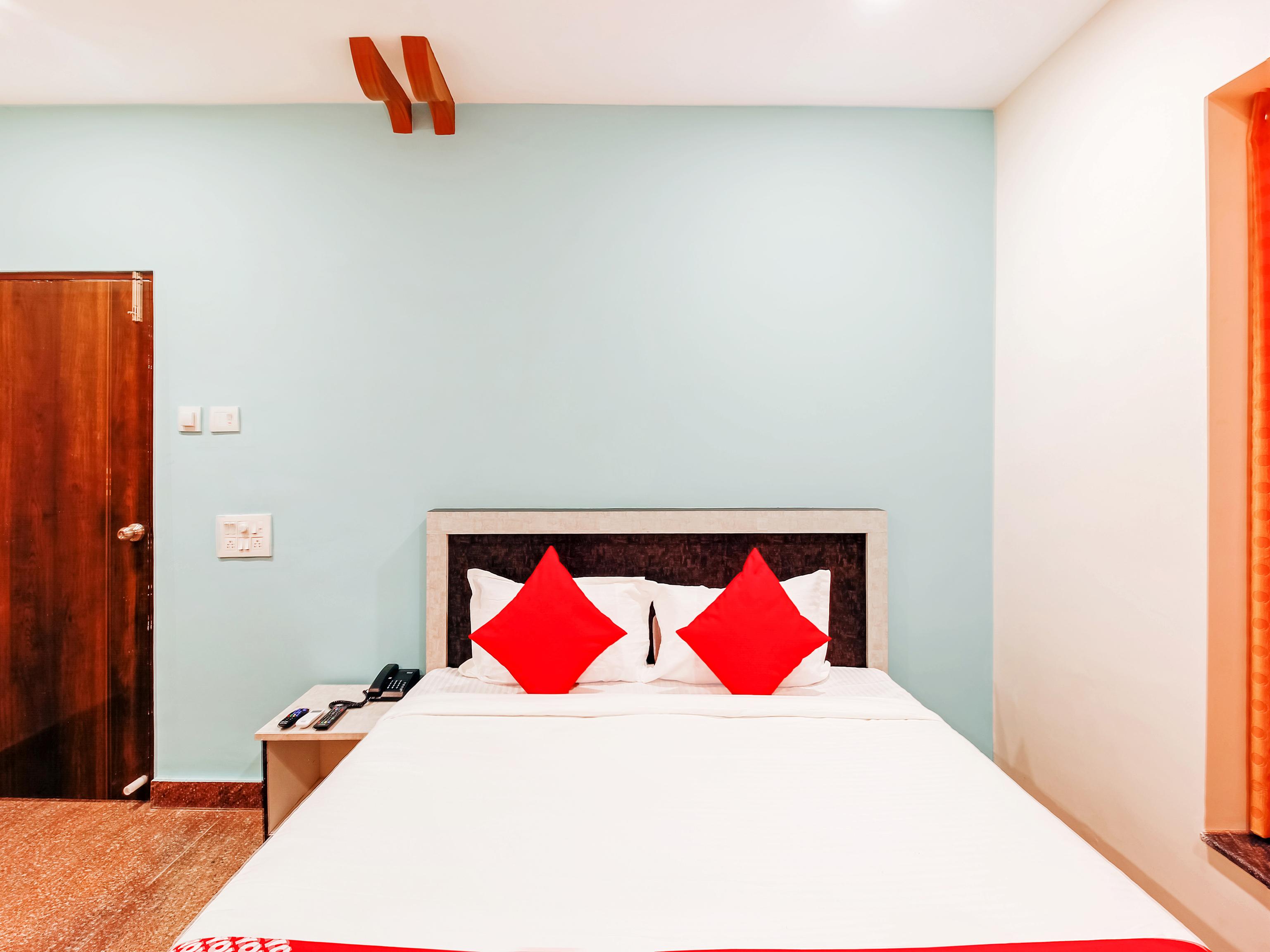 Capital O Hotel Vaishnavi Secunderabad Екстер'єр фото