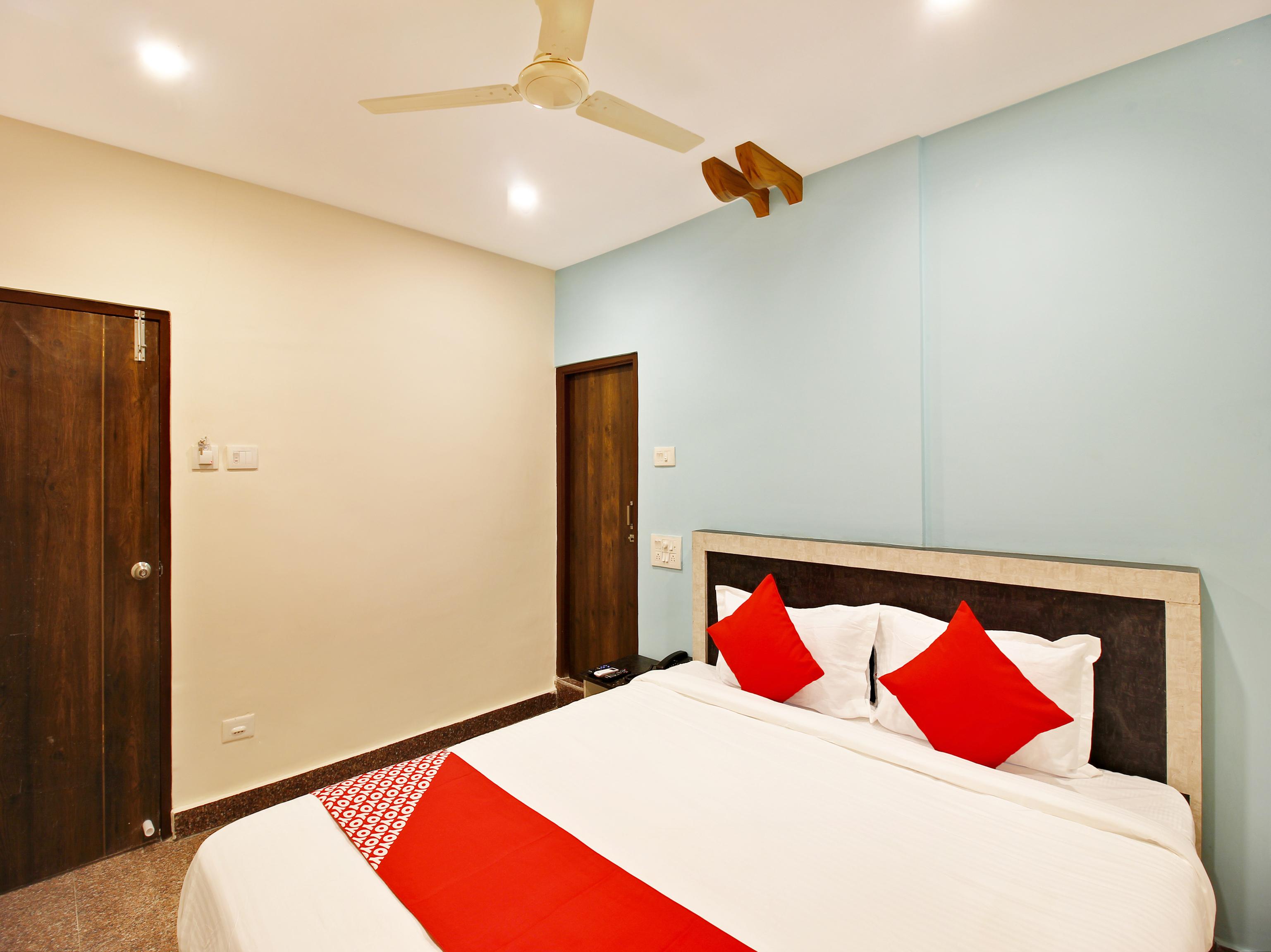 Capital O Hotel Vaishnavi Secunderabad Екстер'єр фото